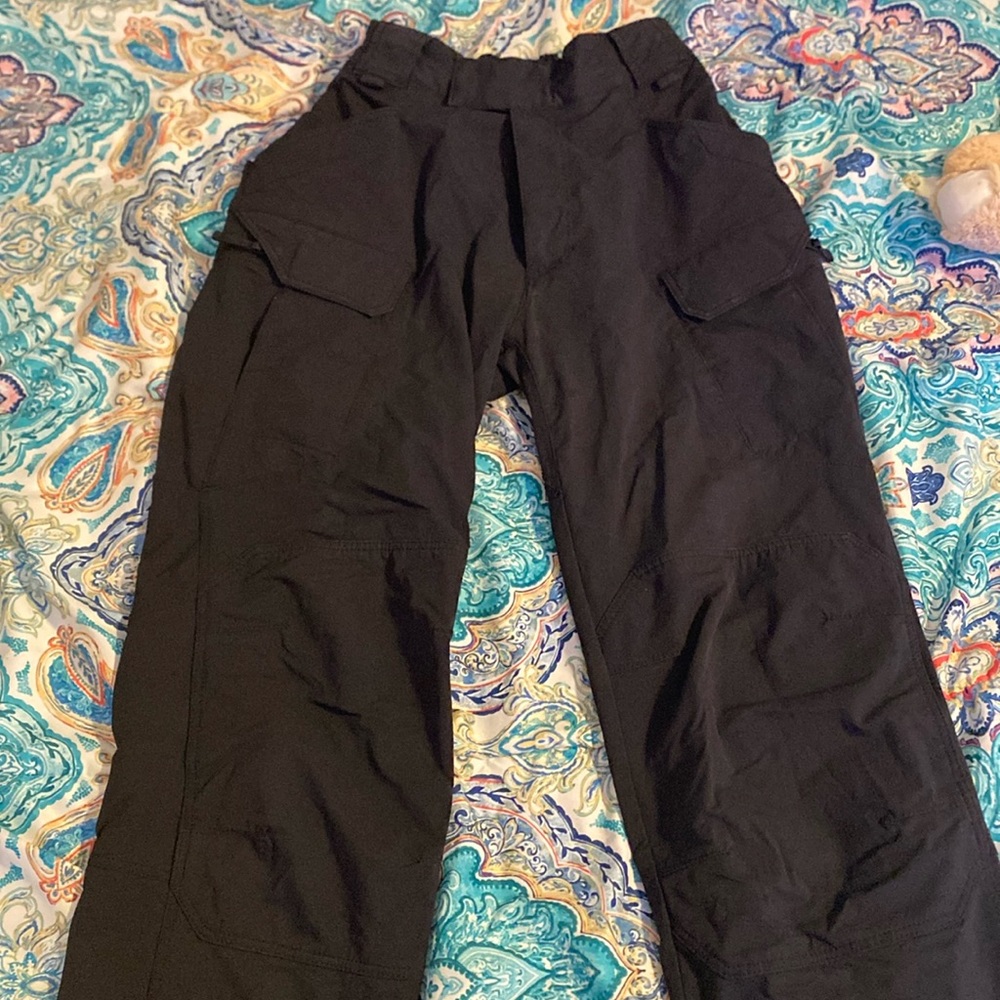 Black cargos